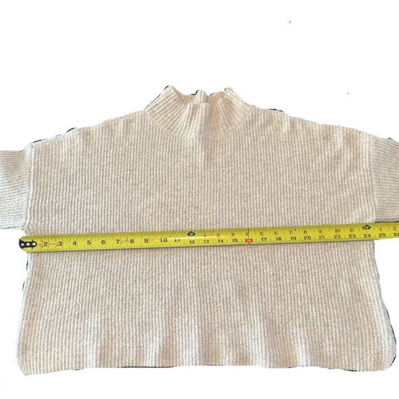 BP Oversized Cropped Mock Turtleneck Sweater Heather Cream - Women’s L - Picture 4 of 6